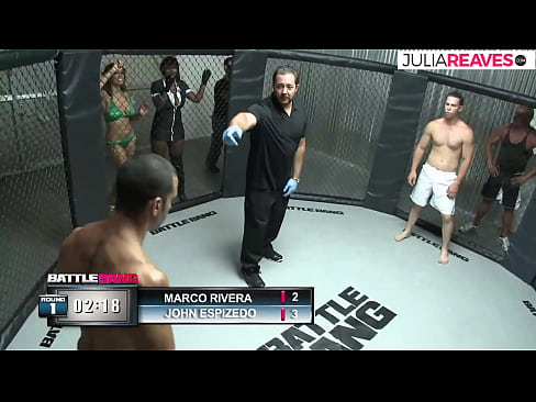 ❤️ Ultimate Fighter ቀለበቱ ውስጥ ከተጣላ በኋላ አንዲት ቁጥር ሴትን ትበዳለች። ☑  በፖርኖ %am.markettass.ru ❌❤